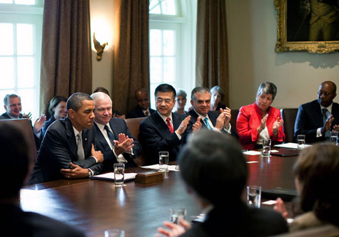 Obama reacts to applause at Cabinet meeting