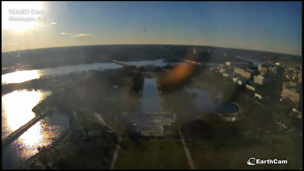 Live interactive Earchcam webcam showing the National Mall from the top of the Washington monument